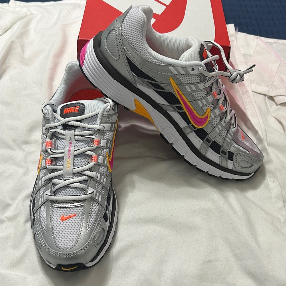 W Nike P-6000 Gray Sneakers with Pink and Orange Highlights size 9 or men’s 7.5